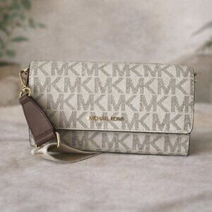 Michael Kors Jet Set Signature Vanilla Luggage Crossbody Handbag W Wide Strap